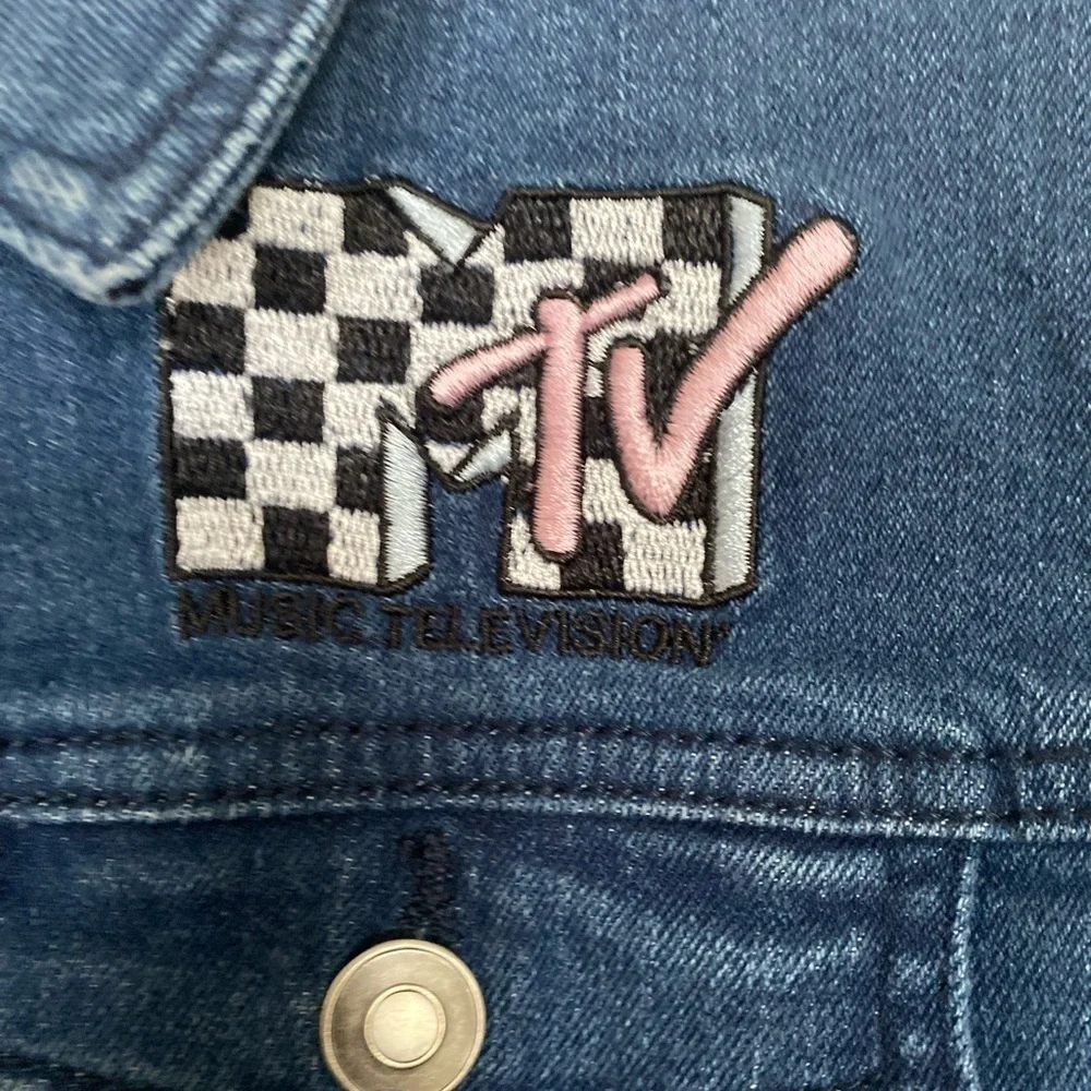 New tags girls, 10/12 MTV graphic jean jacket